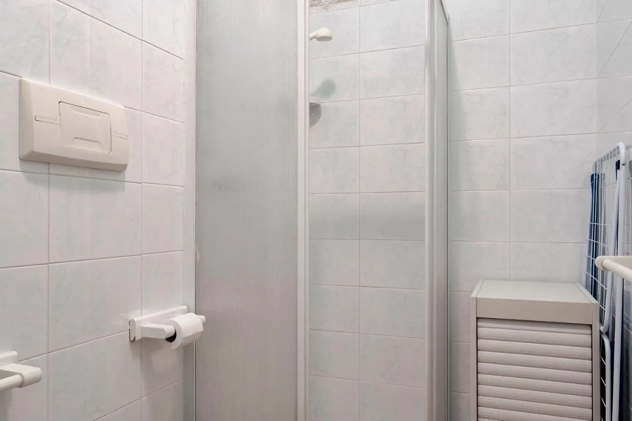Azzurra Suite - Monolocale Con Piscina E Wifi Sirmione 0*,  Italie